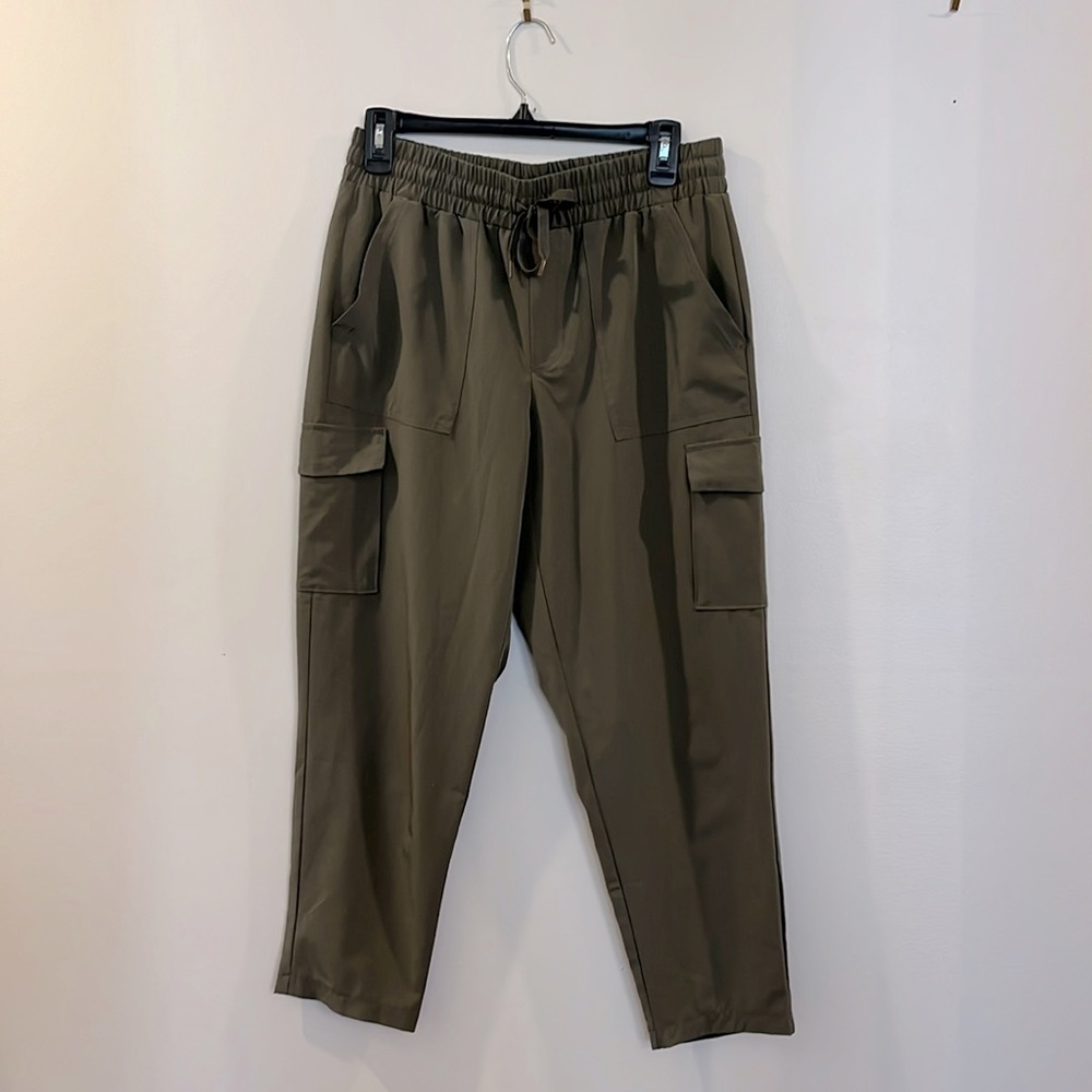 RBX Cropped cargo pant size medium olive green